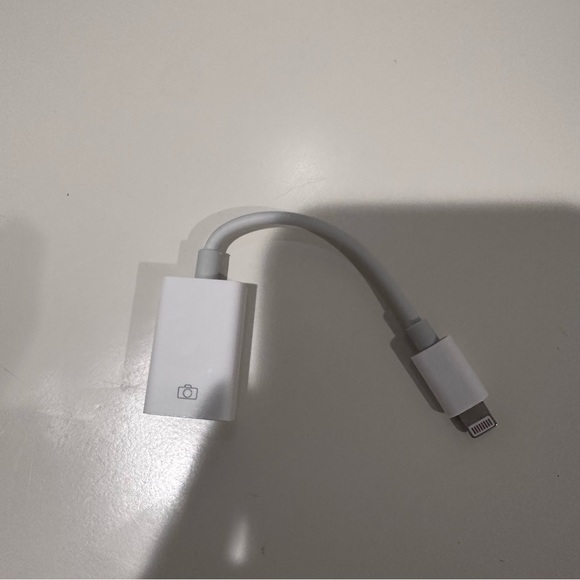 Lightning to USB Camera Adapter - Picture 2 of 3